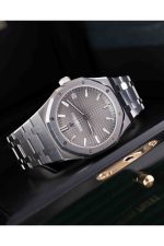 ⁦ساعة أوديمار بيجيه (رويال أوك) للرجال 15500ST.OO.1220ST.02⁩ - الصورة ⁦2⁩