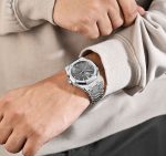 ⁦ساعة أوديمار بيجيه (رويال أوك) للرجال 15500ST.OO.1220ST.02⁩ - الصورة ⁦4⁩