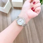 ⁦ساعة مايكل كورس للنساء MK7084⁩ - الصورة ⁦4⁩