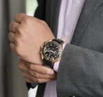 ⁦ساعة أوميجا (سيماستر بلانيت أوشن) للرجال 232.63.46.51.01.001⁩ - الصورة ⁦7⁩