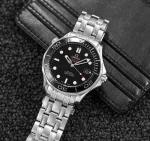 ⁦ساعة أوميغا (SEAMASTER DIVER) للرجال 212.30.41.20.01.003⁩ - الصورة ⁦10⁩