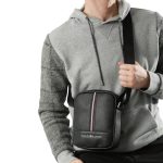 ‎شنطة كروس تومي هيلفيغير رجالي - Image 5