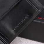 محفظه وحزام تومي هيلفيغر للرجال - Image 4