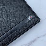 ⁦طقم مكون من محفظه وكراته وماداليه تومي هيلفيغر للرجال⁩ - الصورة ⁦6⁩