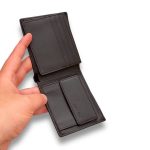 ⁦طقم من كالفن كلاين مكون من محفظه ومادليه وكراته رجالي⁩ - الصورة ⁦4⁩