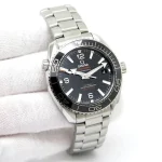 ساعه من007 OMEGA بلون مينا اسود وسير فضي من الستانليس ستيل - Image 2