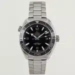 ساعه من007 OMEGA بلون مينا اسود وسير فضي من الستانليس ستيل
