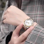 ⁦ساعة جيس للنساء GW0033L4⁩ - الصورة ⁦3⁩