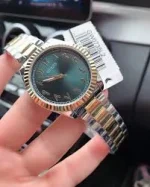 Women's Luna Analog Quartz Stainless Steel Arabic Index Watch GW0735L2 - 36 mm - Image 3