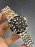 ⁦ساعة أوميجا (SEAMASTER DIVER) للرجال 210.20.42.20.01.001⁩ - الصورة ⁦2⁩