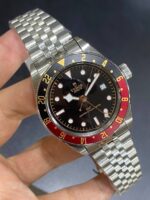⁦Tudor Black Bay GMT 41mm Jubilee, Black and Burgundy Bezel⁩ - الصورة ⁦2⁩