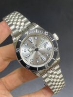 ⁦Tudor Black Bay 41mm gray Dial, Automatic Movement, Jubilee strap⁩ - الصورة ⁦2⁩