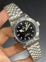 ⁦Tudor Black Bay 41mm Black Dial, Automatic Movement⁩ - الصورة ⁦2⁩